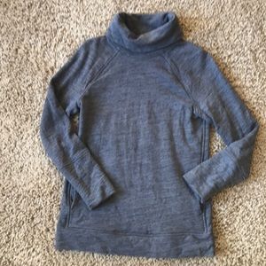 Lulu Lemon gray sweatshirt, size 6